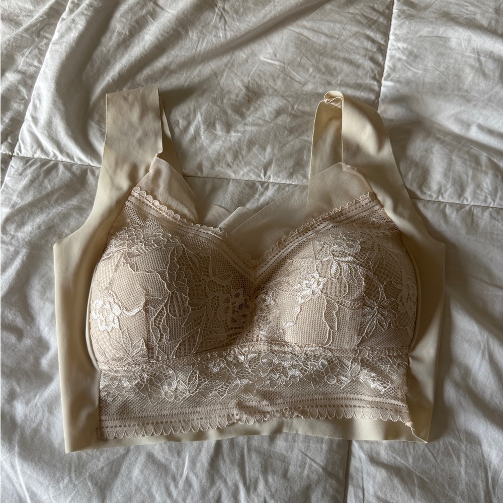 Vintage Style Y2K Lace Overlay Bralette - Beige Seamless Wireless Bra - Size M
